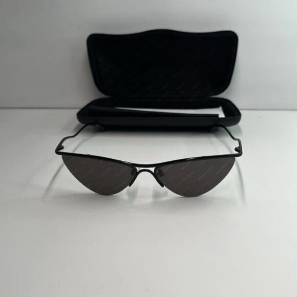 💯- New Authentic Balenciaga BB0093S 001 Curve Cat Sunglasses – Black - Picture 10 of 11